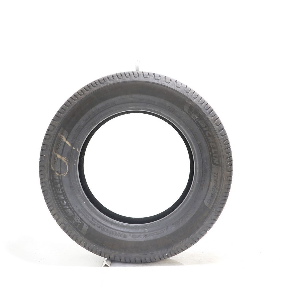Used 225/60R16 Michelin Defender 2 98H - 10.5/32 - Image 3