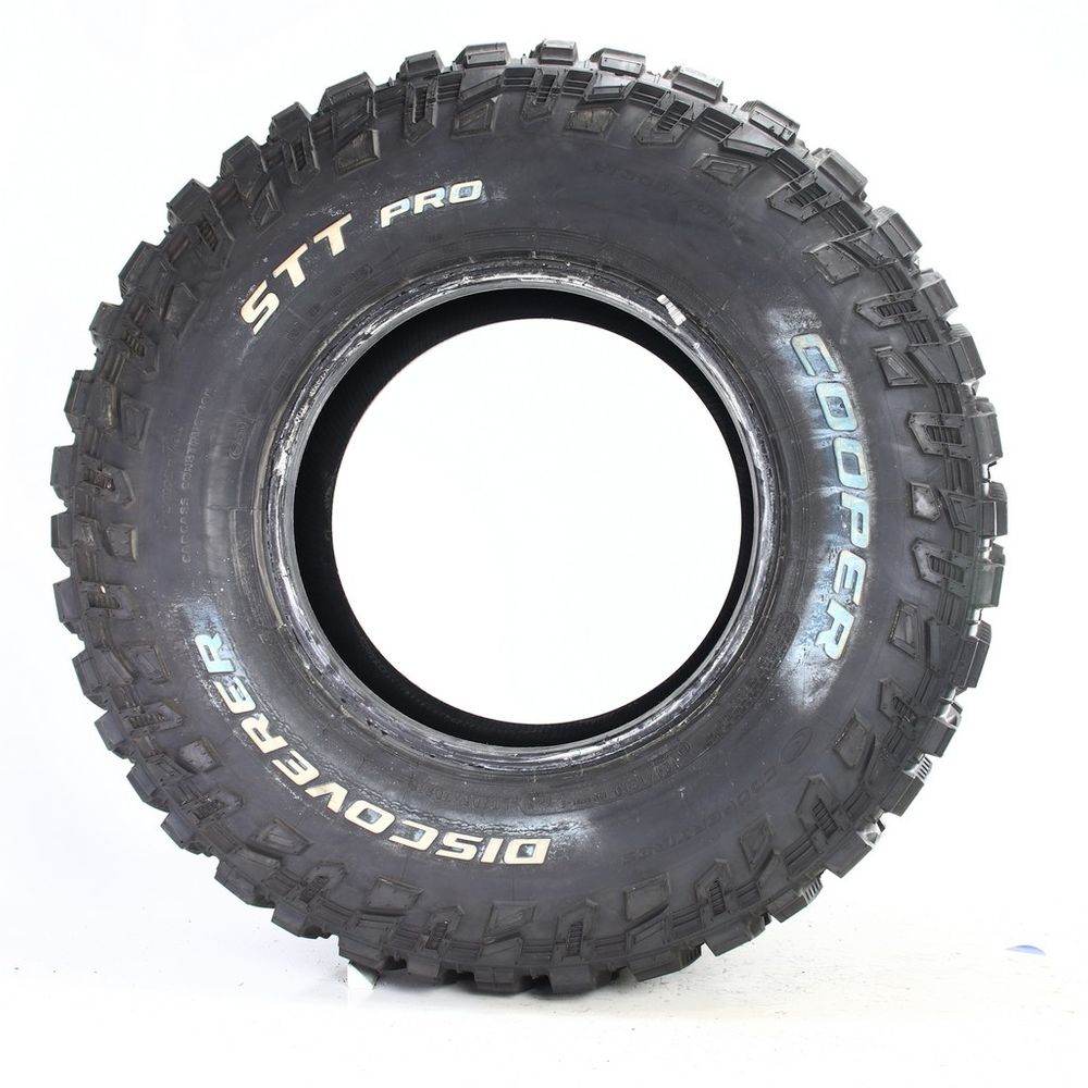 Driven Once LT 305/70R16 Cooper Discoverer STT Pro 124/121Q E - 21/32 - Image 3