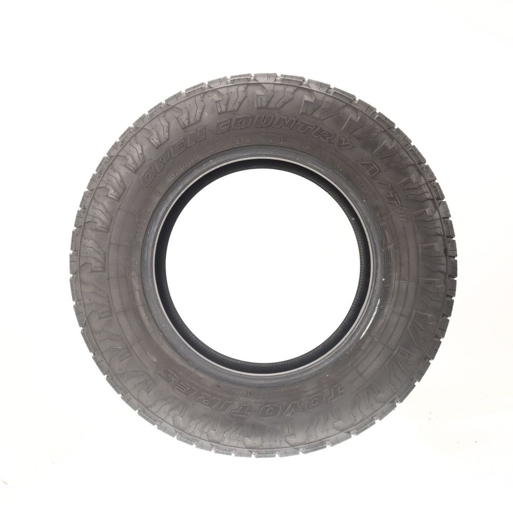 Set of (2) Used LT 255/70R17 Toyo Open Country A/T III 121/118S E - 14-14.5/32 - Image 3