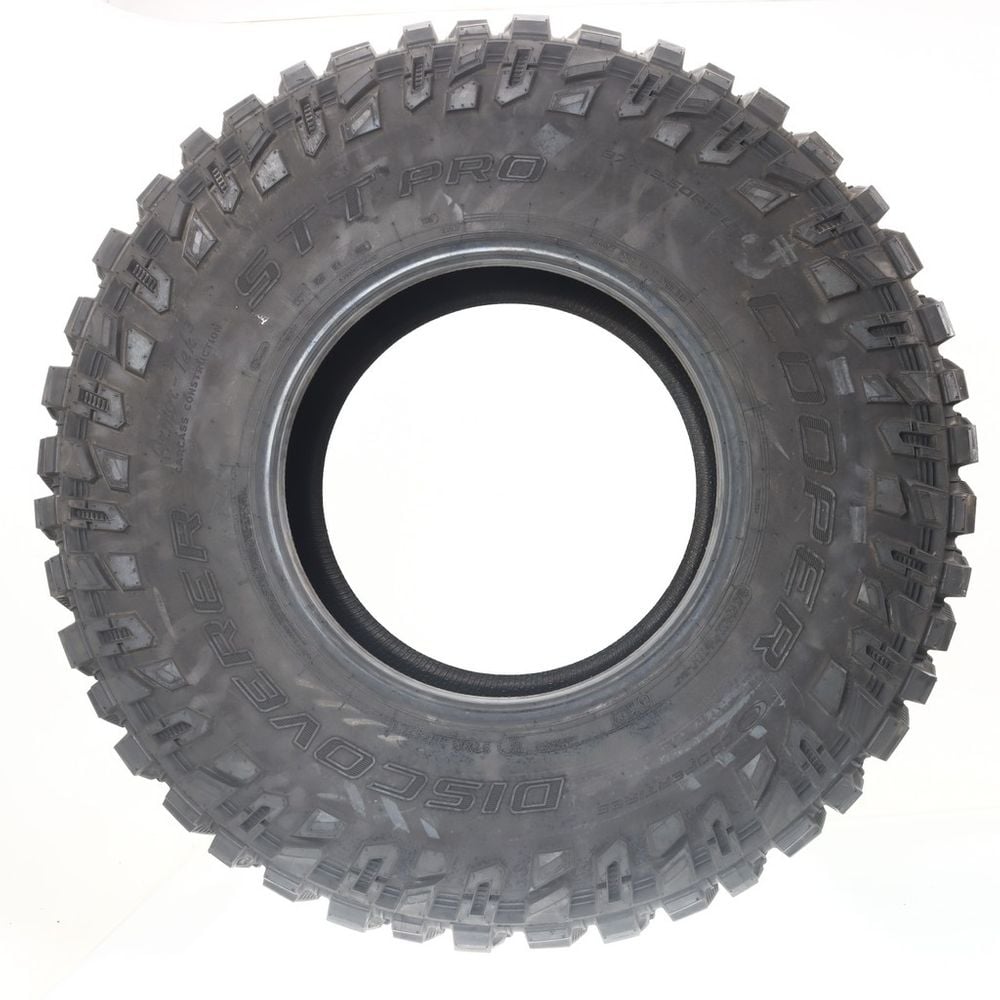New LT 37X13.5R17 Cooper Discoverer STT Pro 121Q E - Image 3
