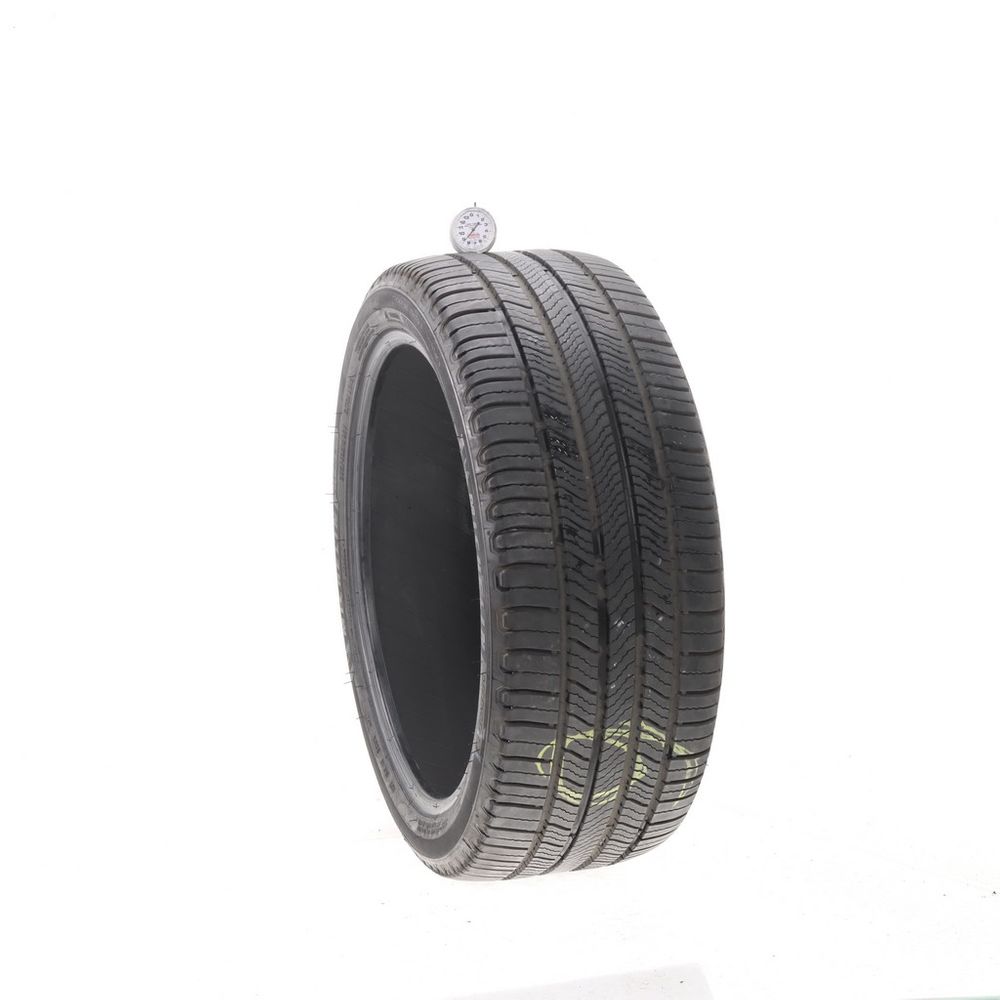 Set of (2) Used 235/40R19 Michelin Defender 2 96V - 8.5-10/32 - Image 1