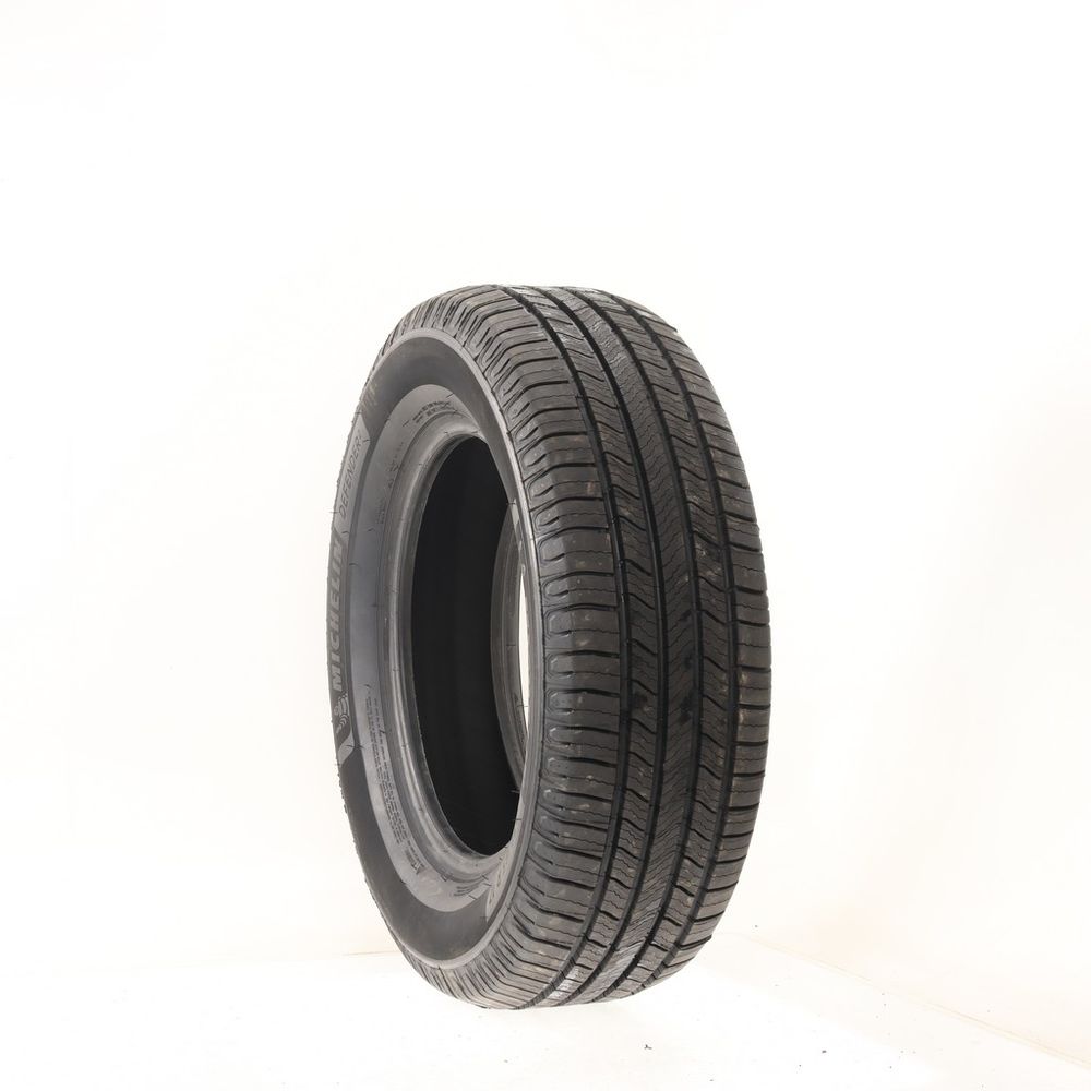 Driven Once 235/65R17 Michelin Defender 2 104H - 9.5/32 - Image 1