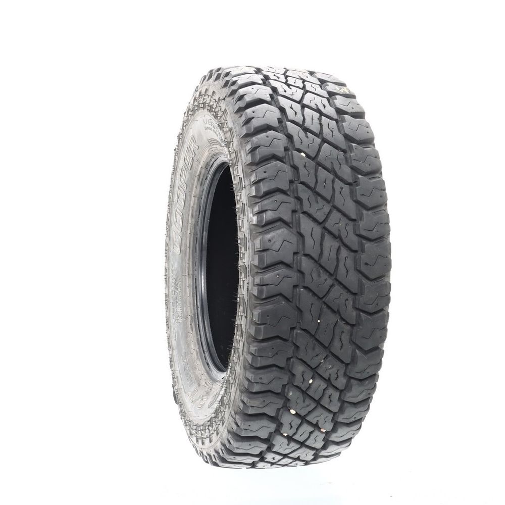 Used LT 285/70R17 Cooper Discoverer S/T Maxx 121/118Q E - 15.5/32 - Image 1