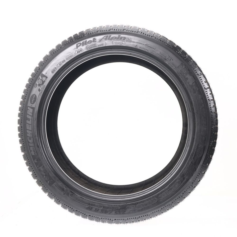 New 235/45R19 Michelin Pilot Alpin PA4 MO 99V - Image 3