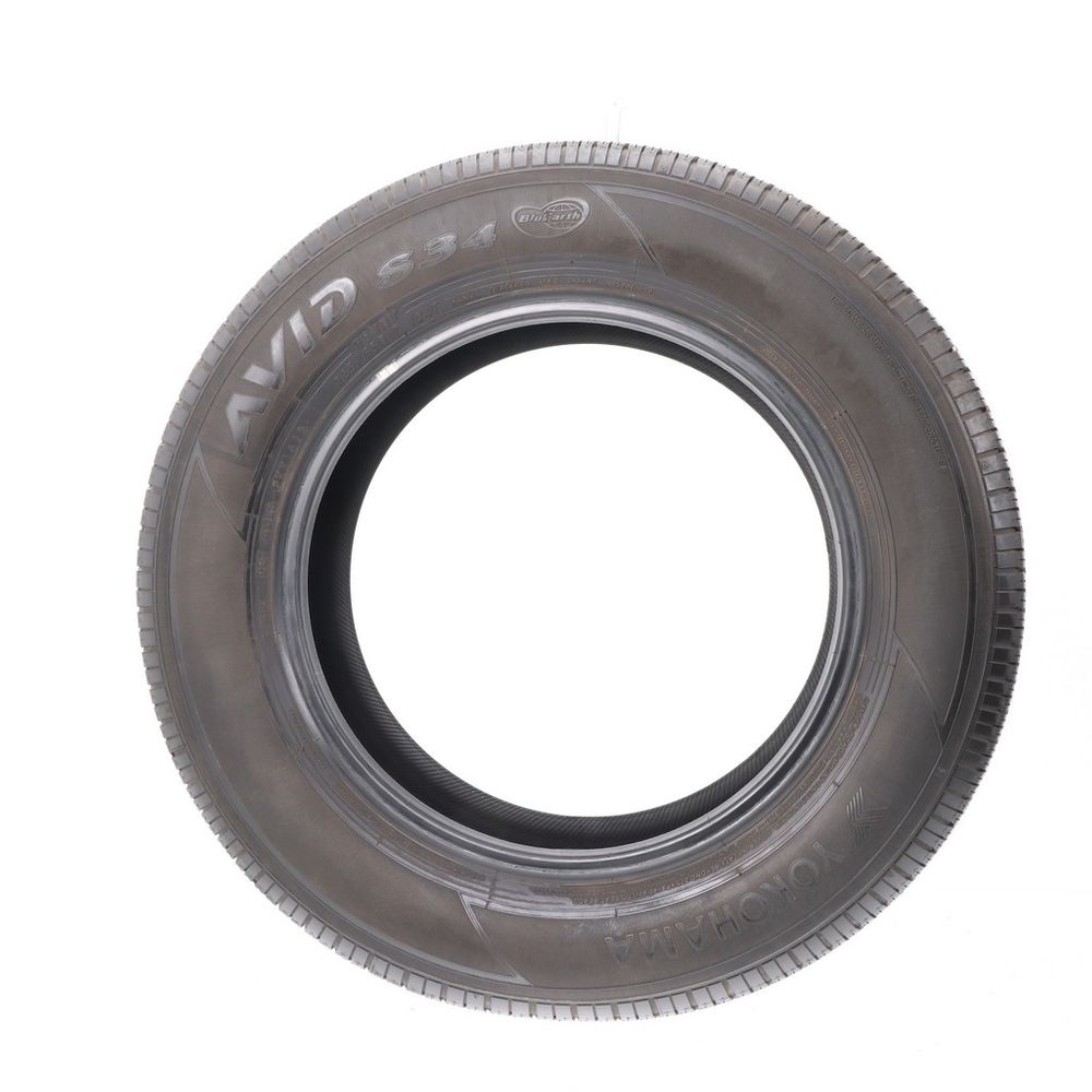 Used 235/65R17 Yokohama Avid S34RV 104T - 9/32 - Image 3