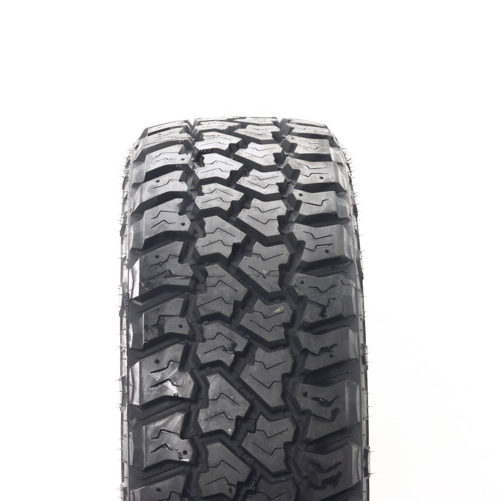 New LT 265/60R20 Mastercraft Courser CXT 121/118Q E - Image 2
