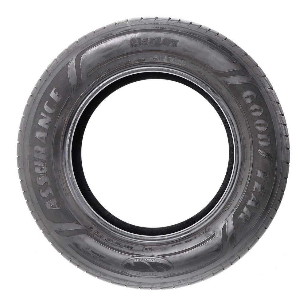Set of (4) Used 235/65R17 Goodyear Assurance MaxLife 104H - 7-8.5/32 - Image 12