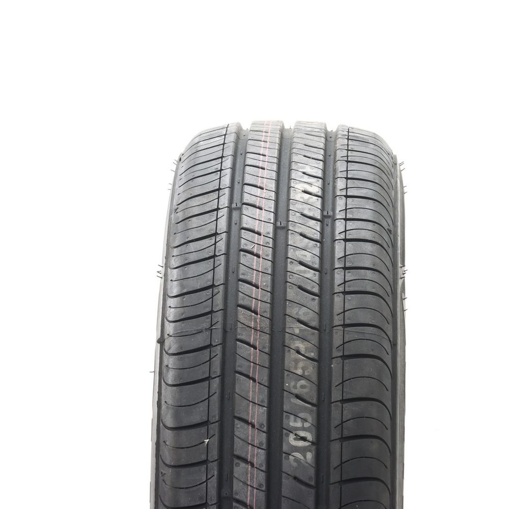 New 205/65R16 Kumho Solus SA01 KH32 95H - Image 2