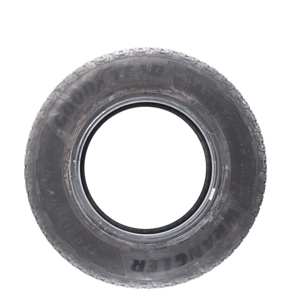 Set of (2) Used LT 245/75R17 Goodyear Wrangler Territory HT 121/118R E - 8.5-10/32 - Image 6