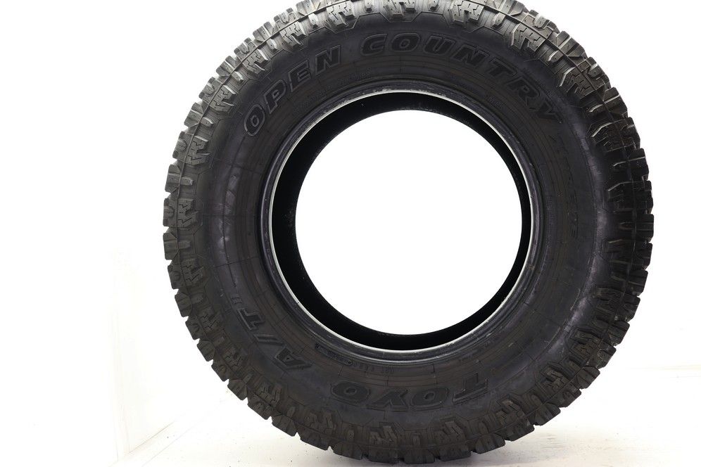 Used LT 35X12.5R18 Toyo Open Country A/T II Xtreme 123R E - 11/32 - Image 3