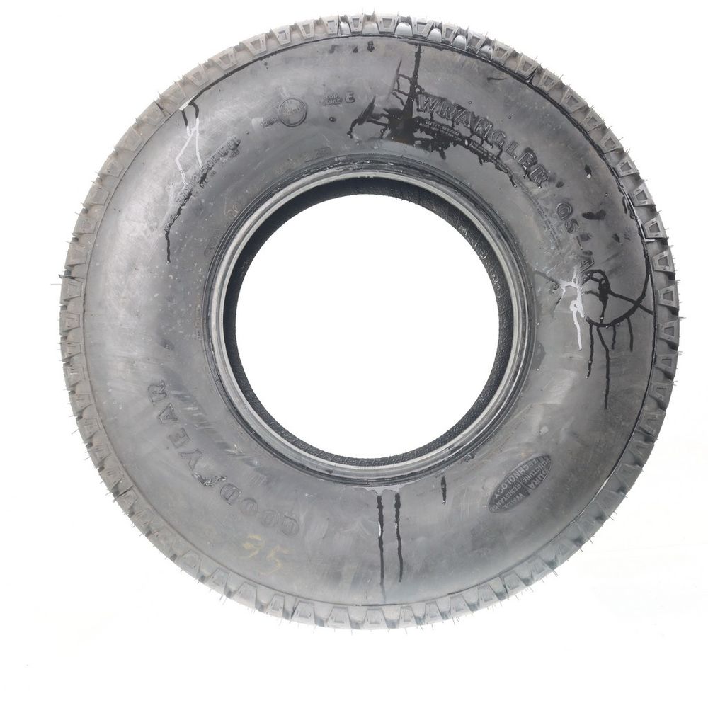 Used LT 37X12.5R17 Goodyear Wrangler GS-A 129Q E - 17/32 - Image 3