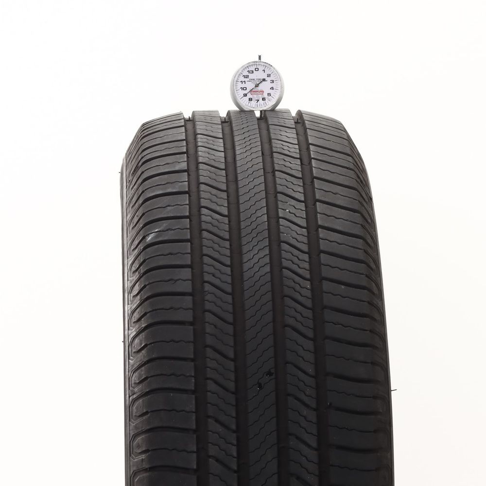 Set of (4) Used 235/65R17 Michelin Defender 2 104H - 8.5-10/32 - Image 4