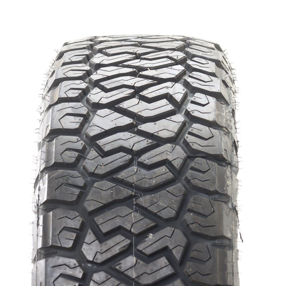Set of (4) New LT 265/60R20 Maxxis Razr AT 121/118S E - Image 2