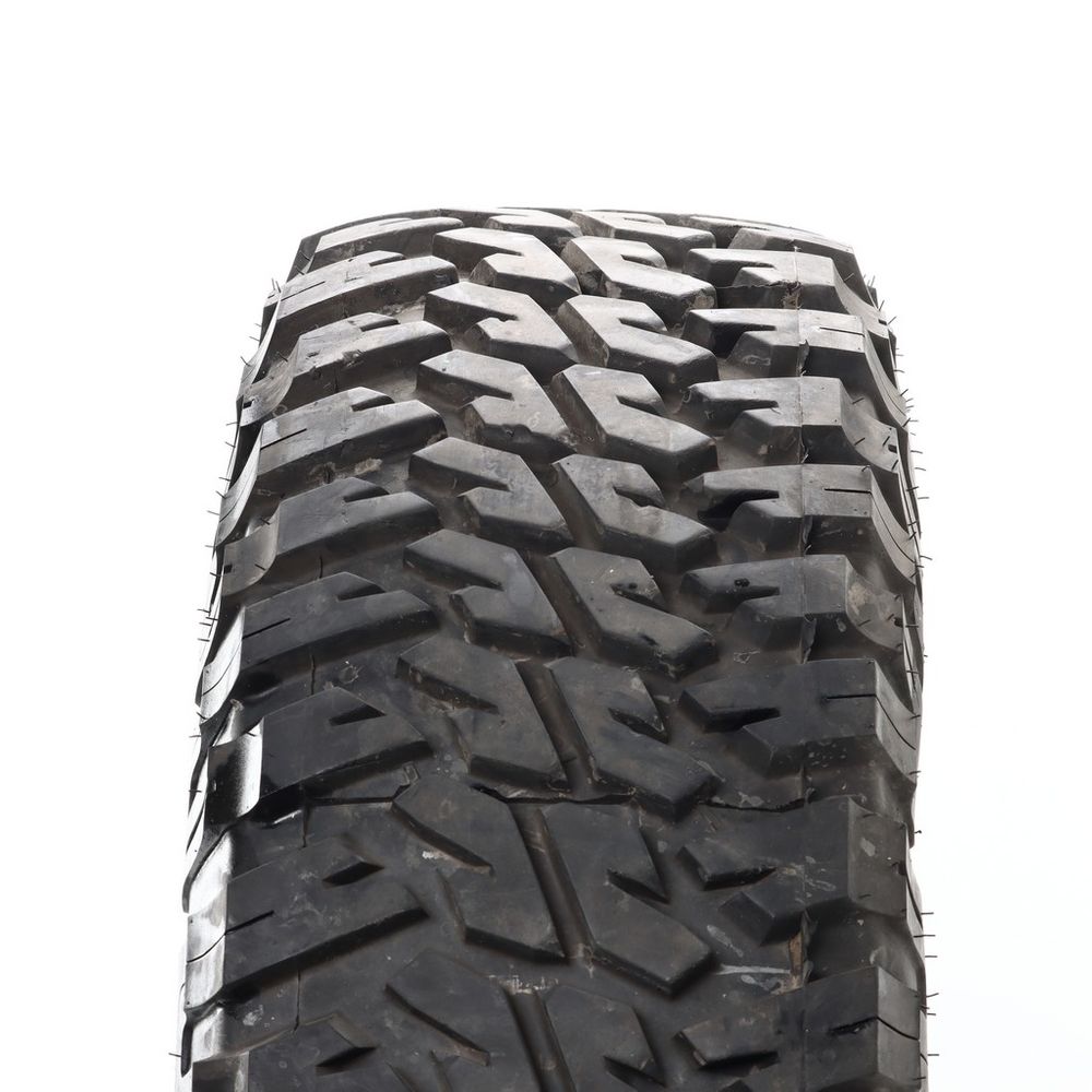 Used LT 40X13.5R17 Goodyear Wrangler MT/R 121P C - 19.5/32 - Image 2