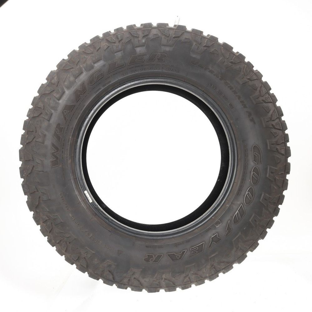 Set of (2) Used LT 275/70R18 Goodyear Wrangler Ultra Terrain AT 125/122Q E - 6.5-7.5/32 - Image 6