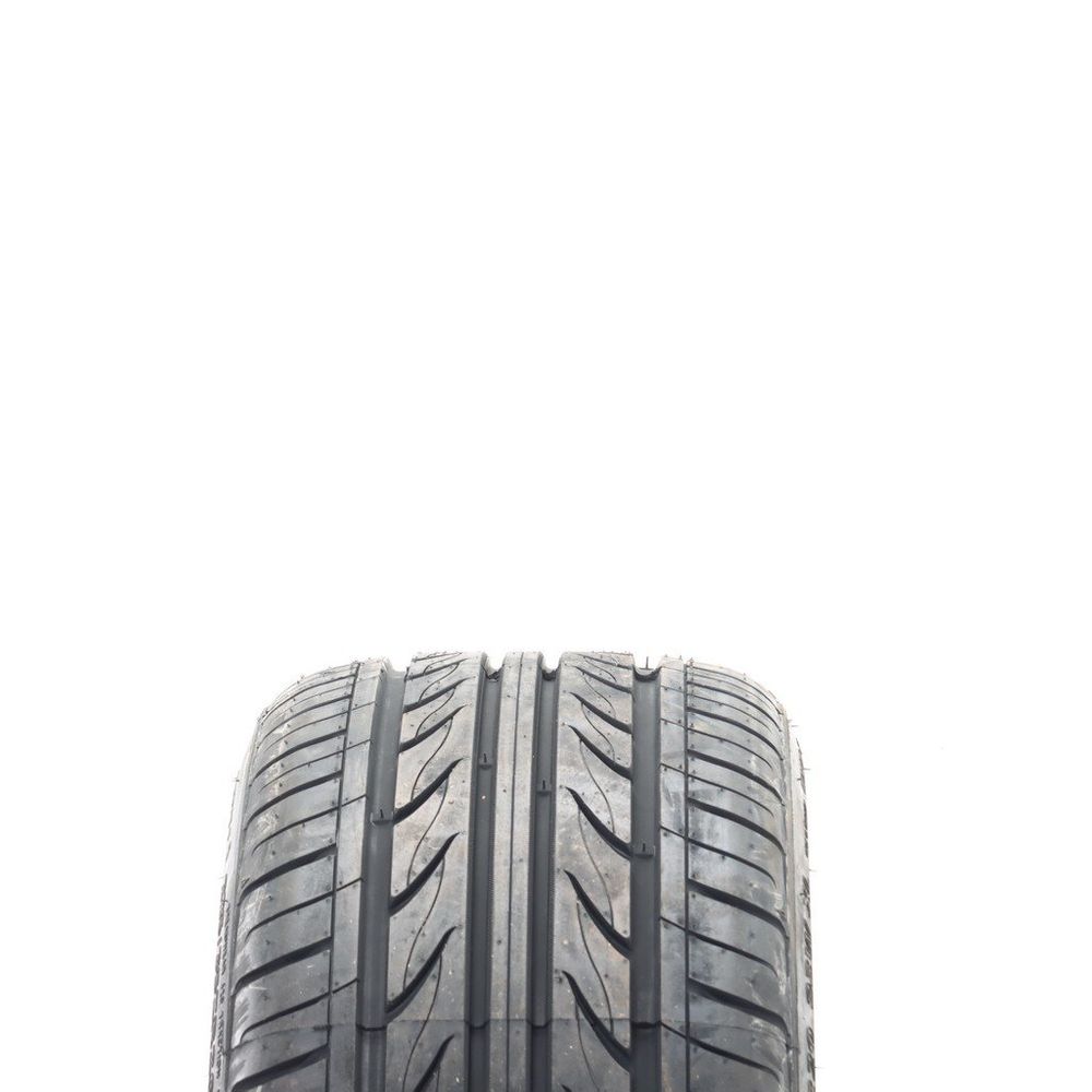 New 225/35ZR20 Delinte Thunder D7 93W - Image 2