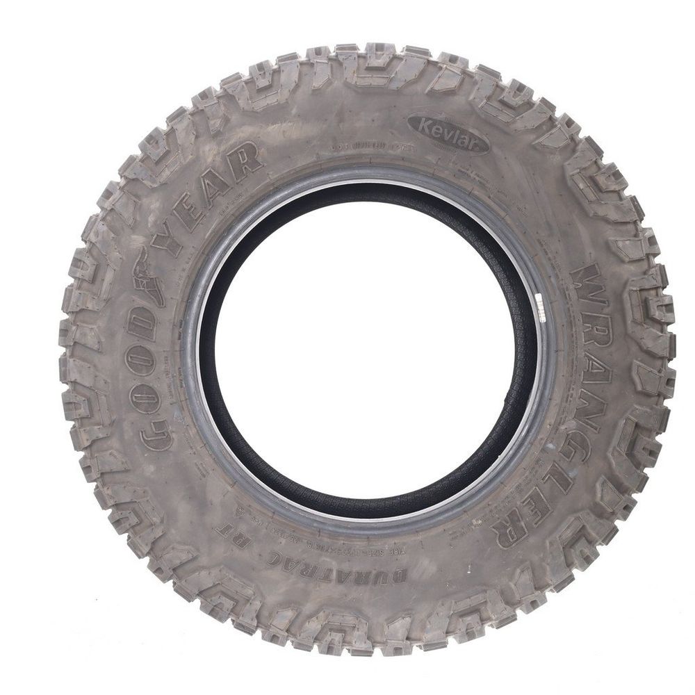 Used LT 275/70R18 Goodyear Wrangler Duratrac RT Kevlar 125/122R E - 15/32 - Image 3