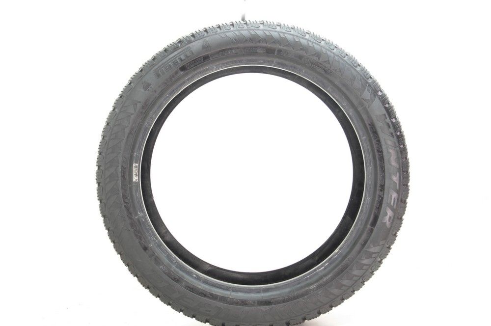 Used 275/40R20 Pirelli Winter Carving Edge Run Flat 106T - 10/32 - Image 3
