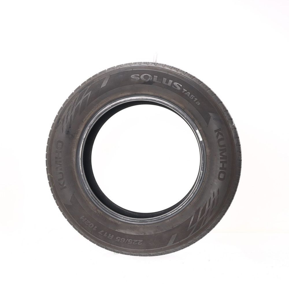 Set of (2) Used 225/65R17 Kumho Solus TA51a 102H - 8-8.5/32 - Image 3