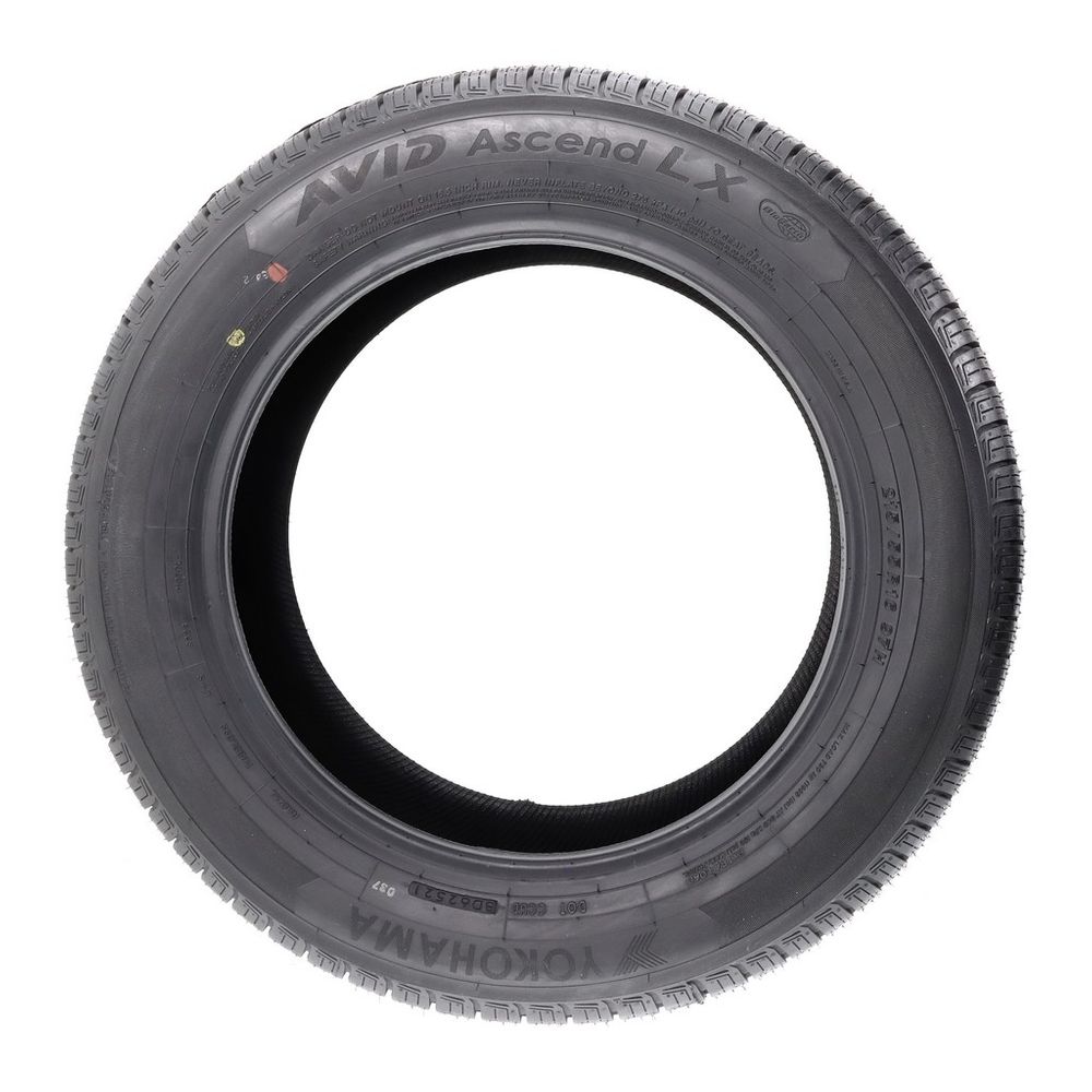 New 215/55R16 Yokohama Avid Ascend LX 97H - Image 3