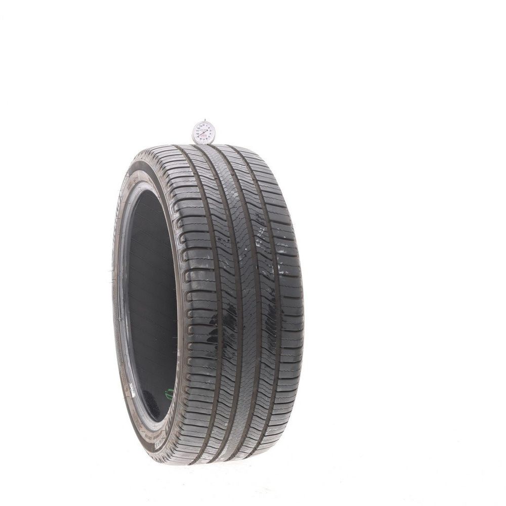 Set of (2) Used 235/40R19 Michelin Defender 2 96V - 8.5-9/32 - Image 4
