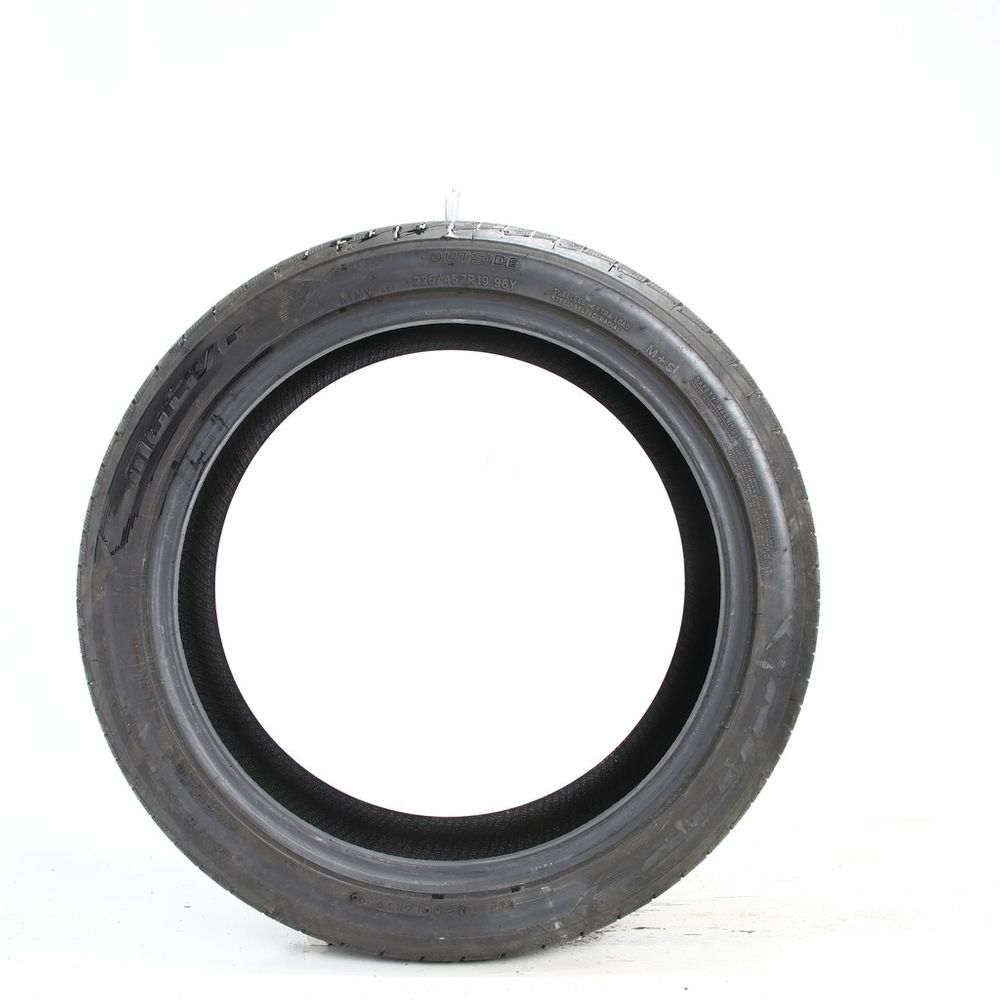 Used 225/45ZR19 Nitto Motivo 96Y - 8.5/32 - Image 3