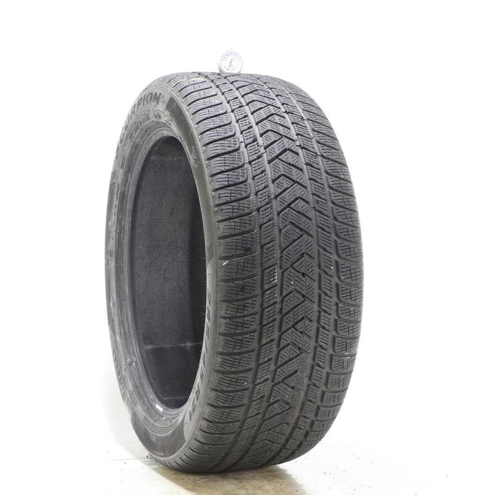 Set of (2) Used 285/45R21 Pirelli Scorpion Winter Run Flat 113V - 7.5-9/32 - Image 1