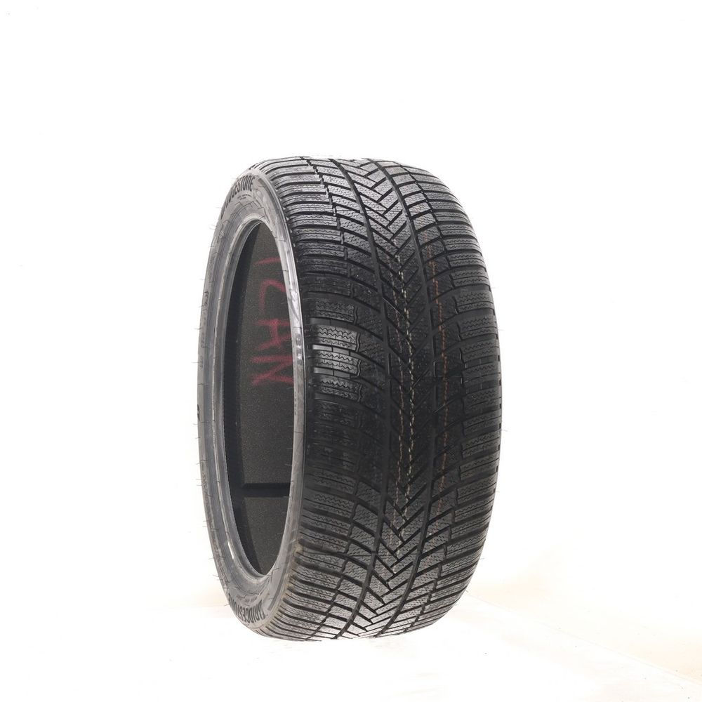 Set of (2) New 265/40R21 Bridgestone Blizzak LM-005 MOE-S RFT B-Silent 105H - Image 1