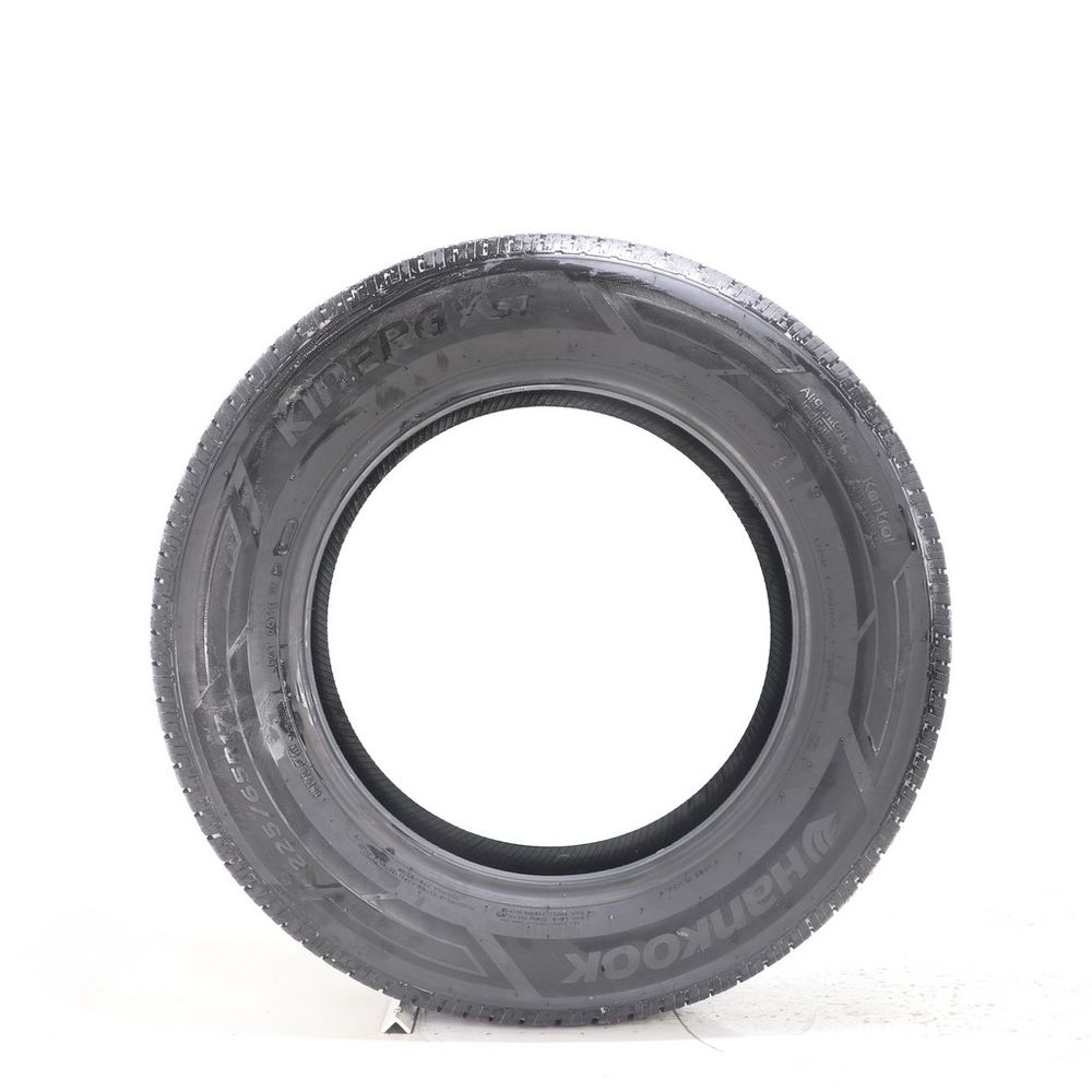 Set of (2) Driven Once 225/65R17 Hankook Kinergy ST 102T - 8.5/32 - Image 3