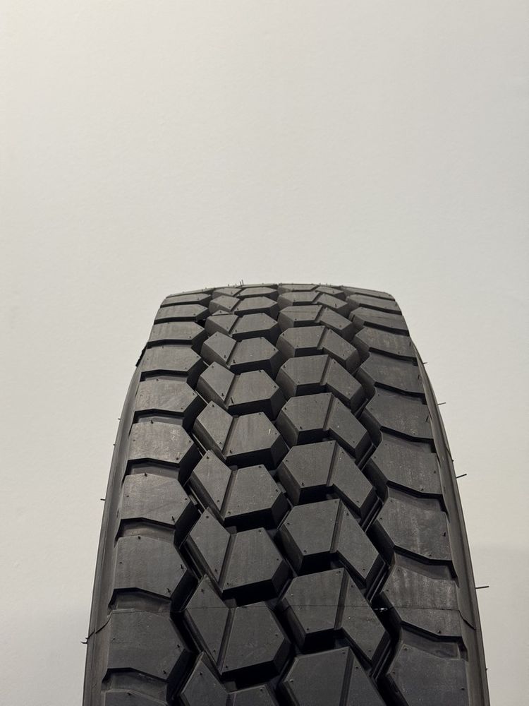 New 255/70R22.5 Double Coin RLB 490 140/137L - Image 2