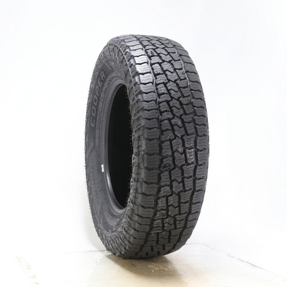New 255/70R18 Cooper Discoverer Road+Trail AT 116T - Image 1