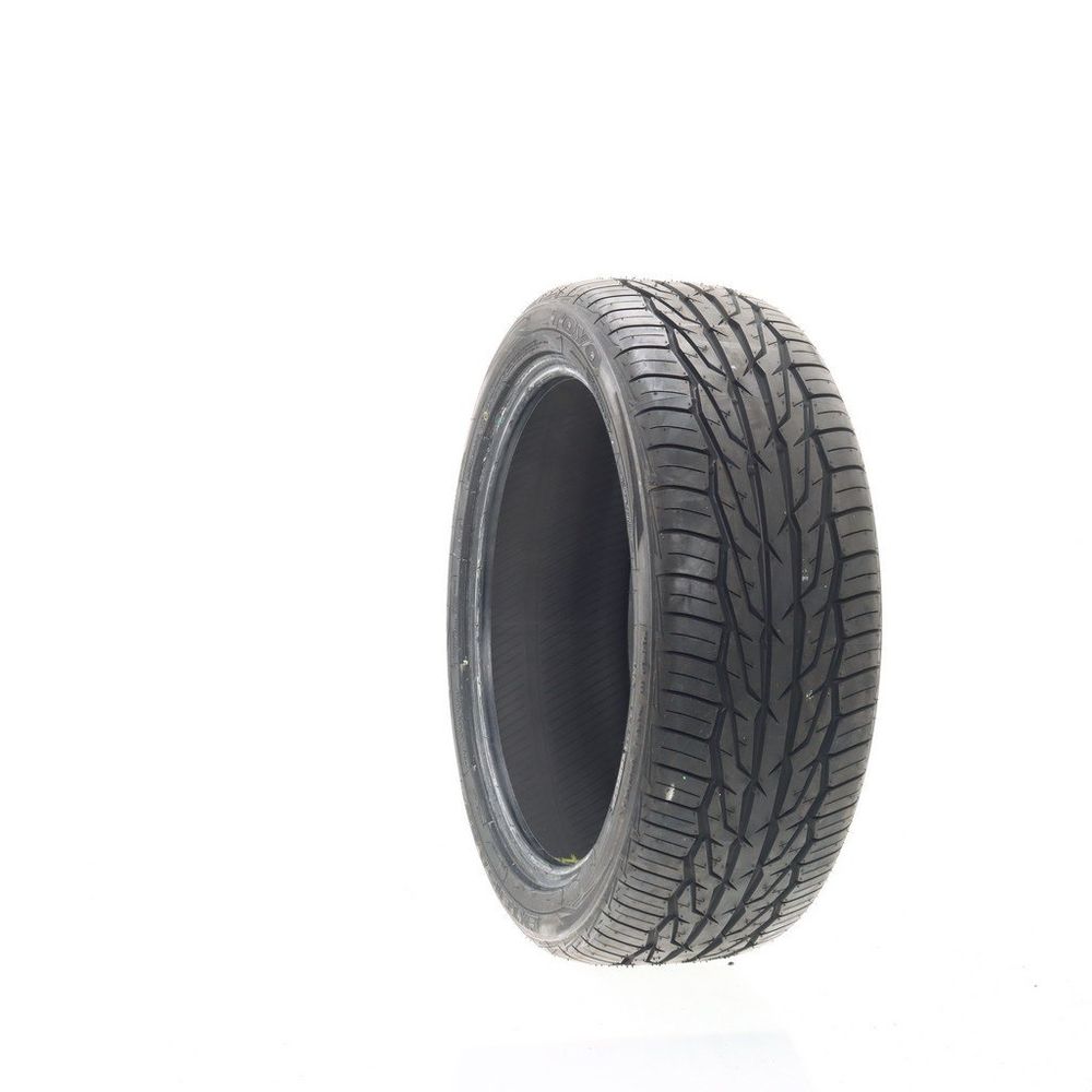 New 225/45R19 Toyo Extensa HP II 96W - Image 1