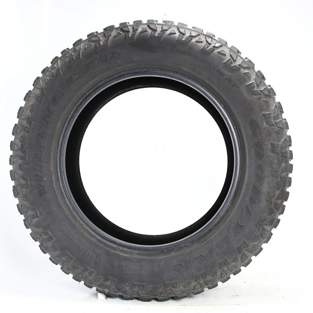 Set of (2) Used LT 275/65R20 Goodyear Wrangler Ultra Terrain AT 126/123Q - 8-8.5/32 - Image 6