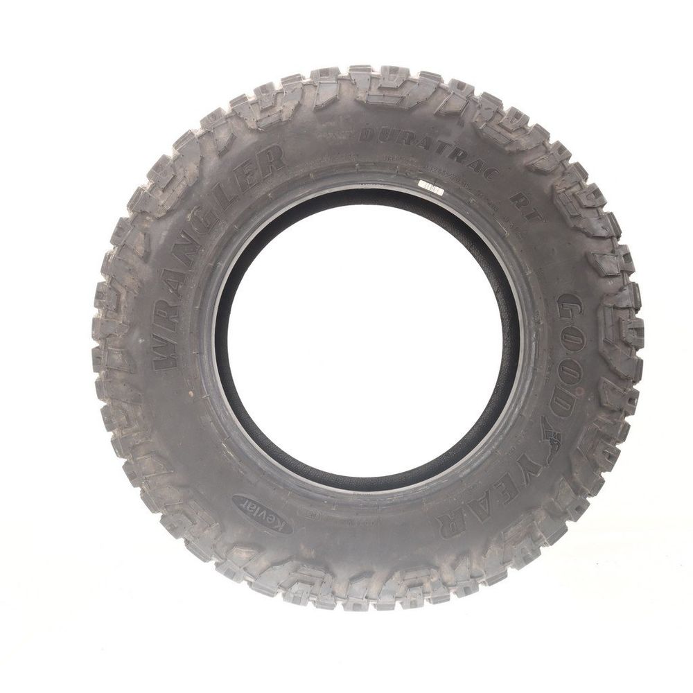 Used LT 265/70R18 Goodyear Wrangler Duratrac RT Kevlar 124/121R E - 16/32 - Image 3