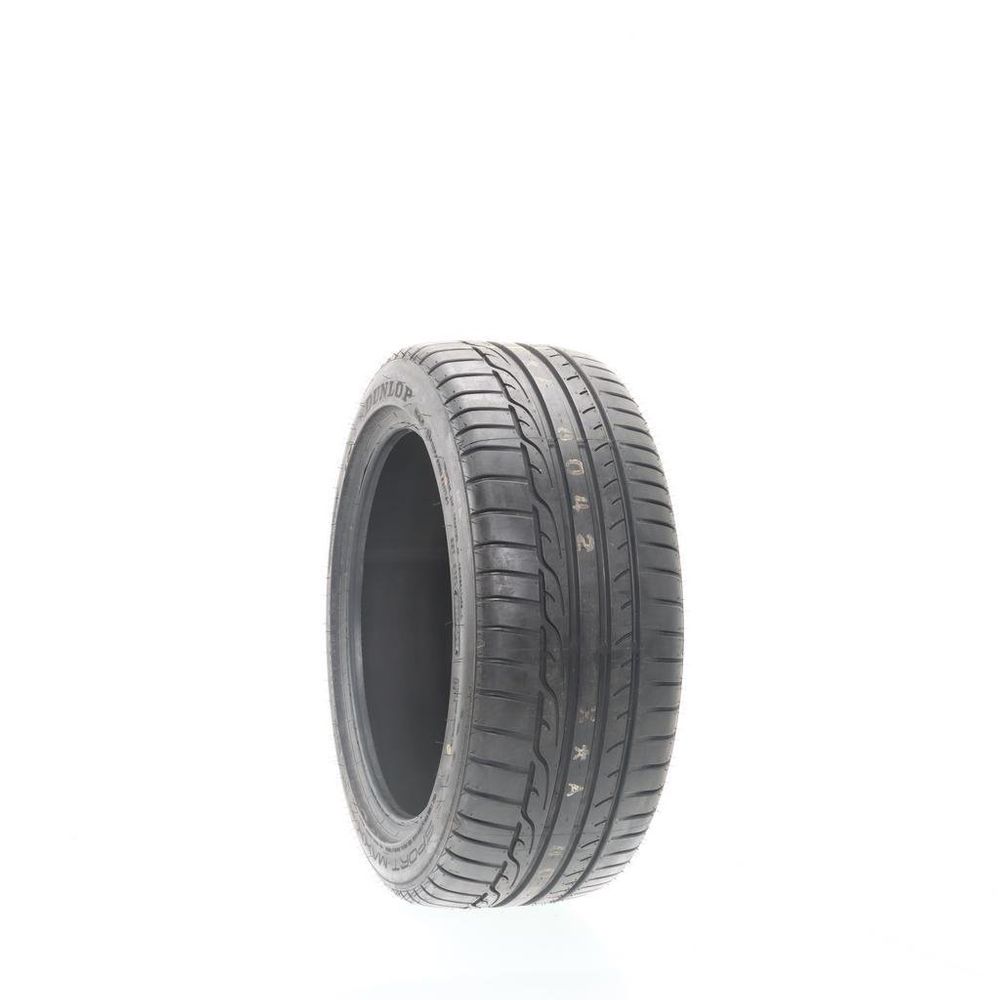 New 235/45R17 Dunlop Sport Maxx RT 94W - Image 1