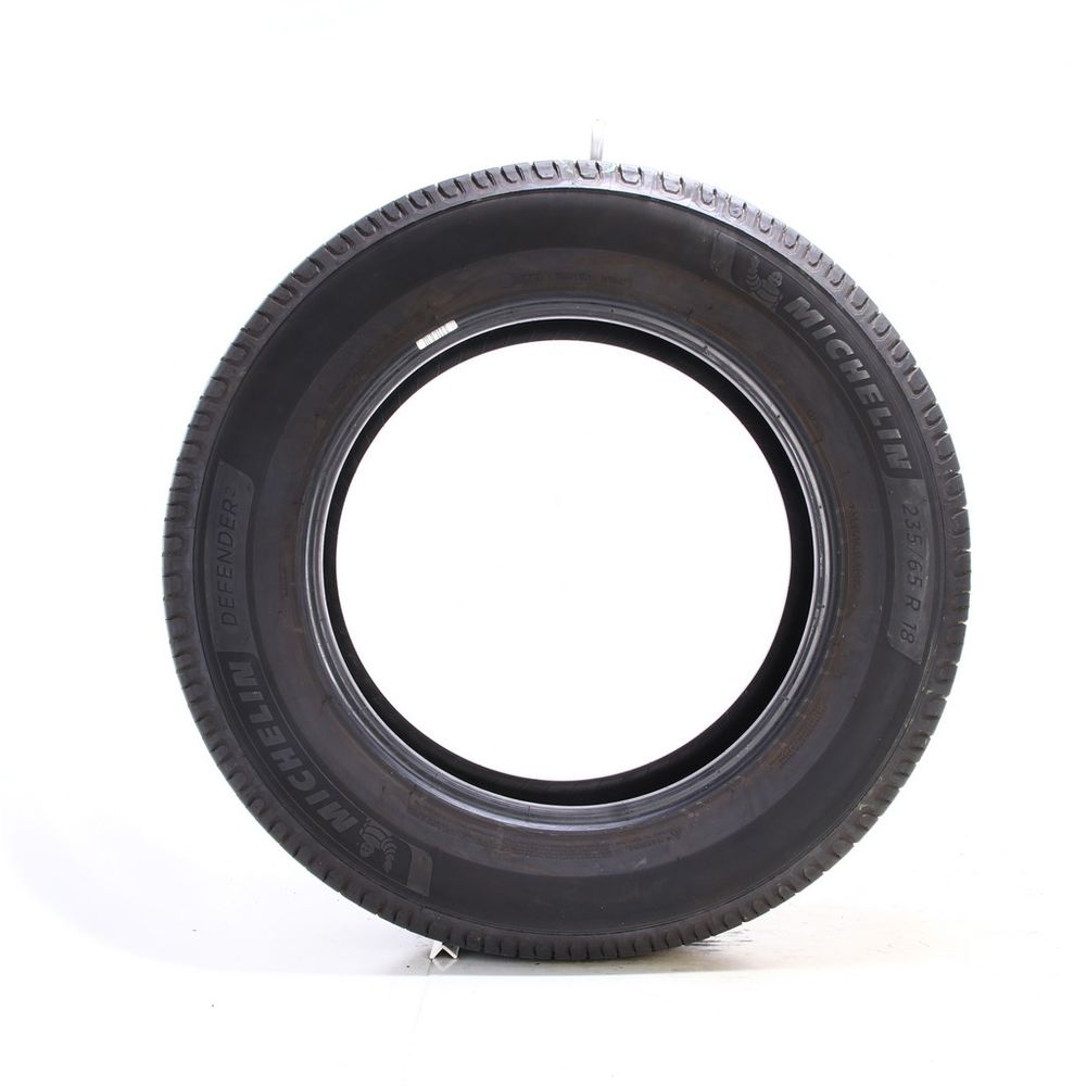 Set of (2) Used 235/65R18 Michelin Defender 2 106H - 9-10/32 - Image 6
