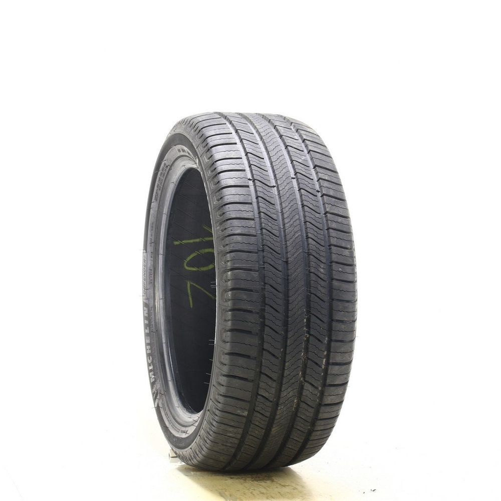 Set of (2) New 235/45R18 Michelin Defender 2 98H - Image 1