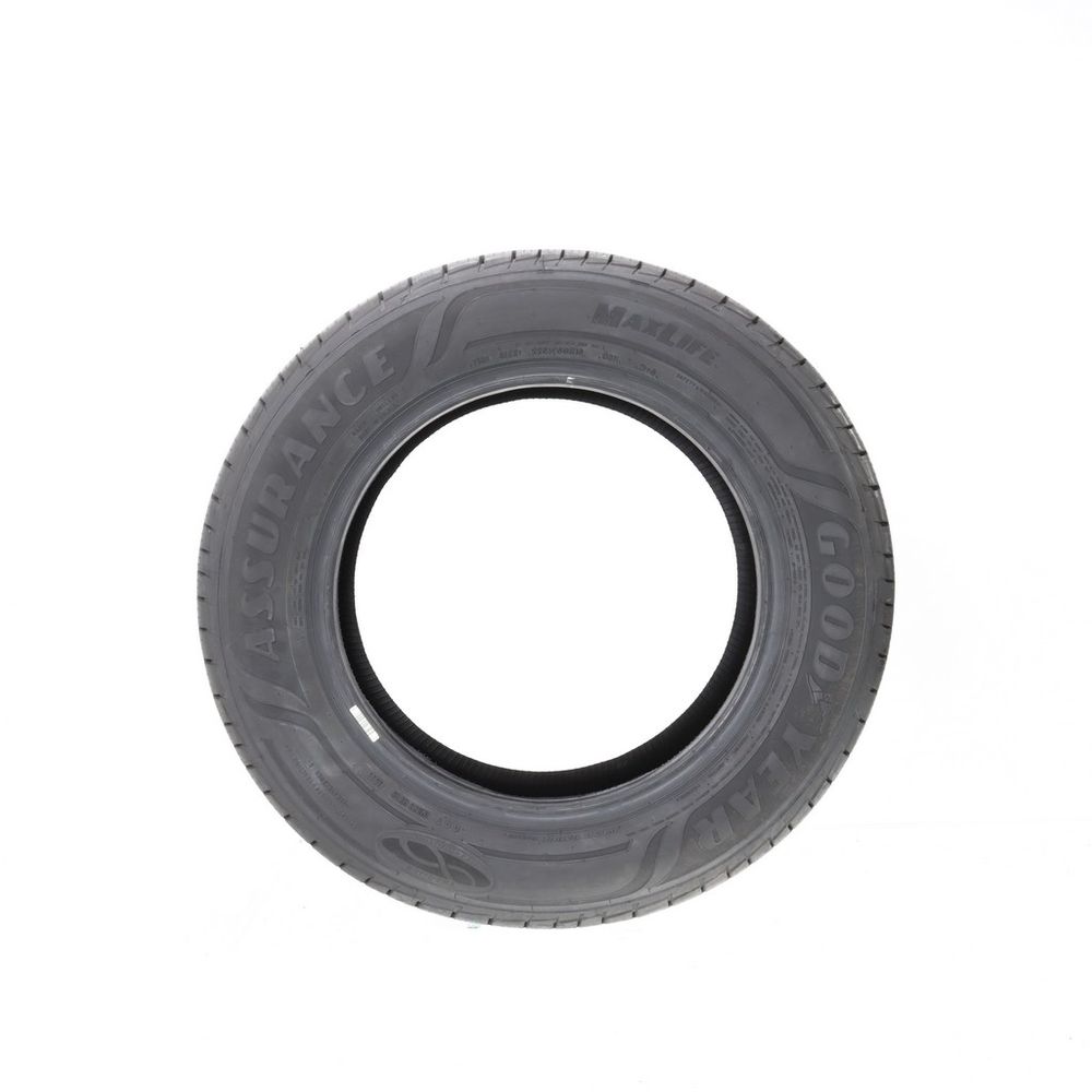 New 225/60R16 Goodyear Assurance MaxLife 98H - Image 3