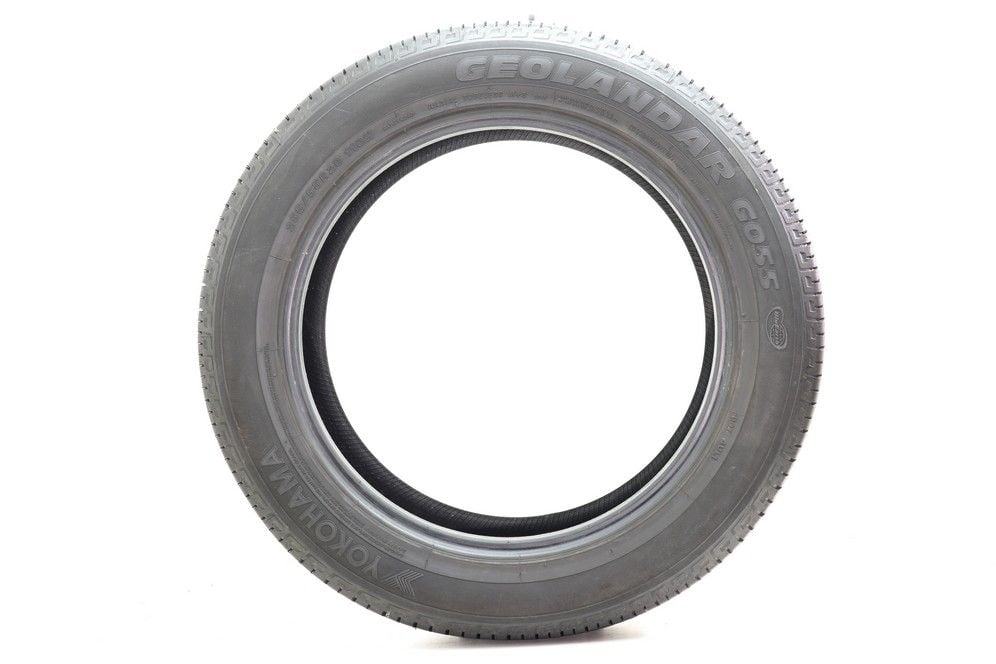 Set of (2) Used 255/55R20 Yokohama Geolandar G055 110H - 11/32 - Image 3