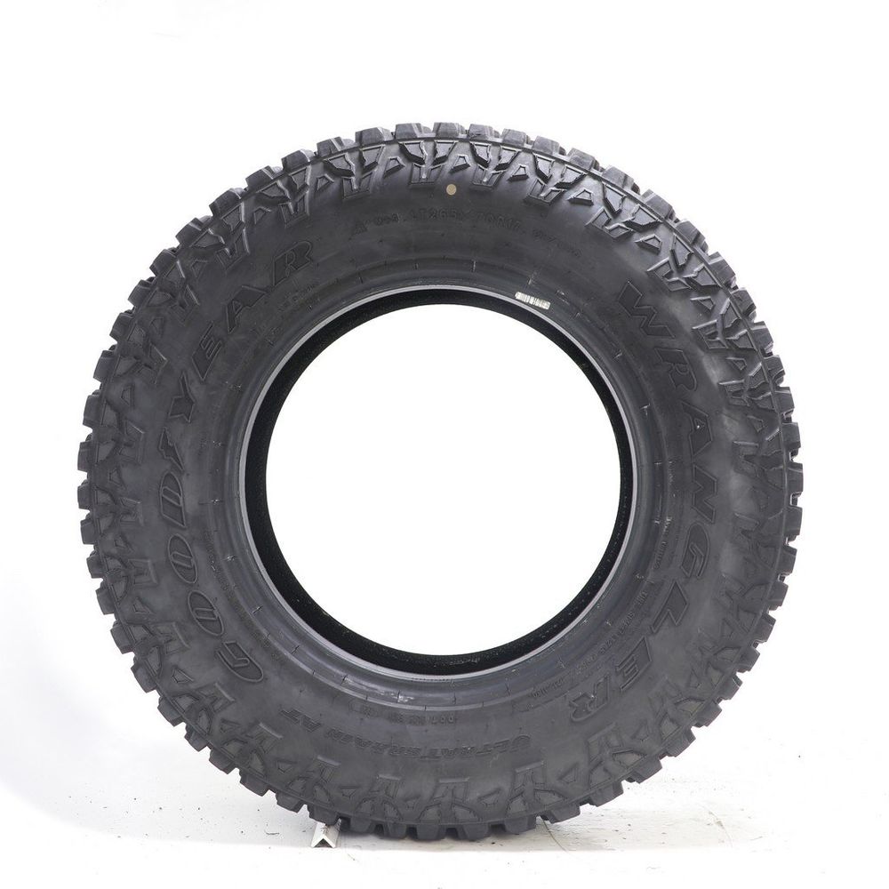 New LT 265/70R17 Goodyear Wrangler Ultra Terrain AT 121/118Q E - 16/32 - Image 3