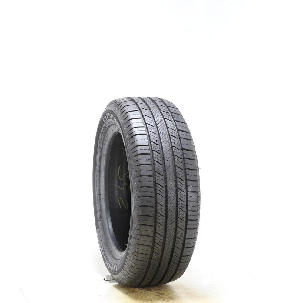 Set of (4) Driven Once 205/55R16 Michelin Defender 2 91H - 10.5/32 - Image 1