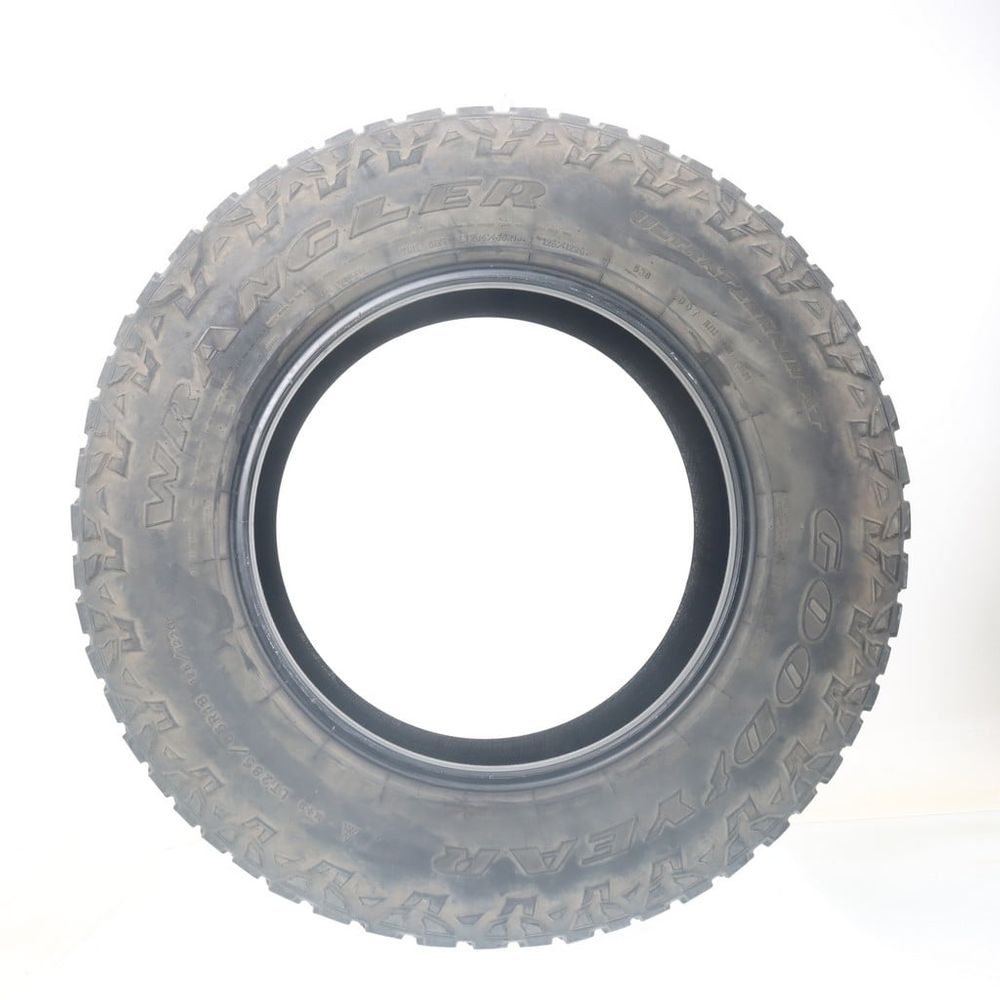 Used LT 285/65R18 Goodyear Wrangler Ultra Terrain AT 125/122Q E - 7.5/32 - Image 3
