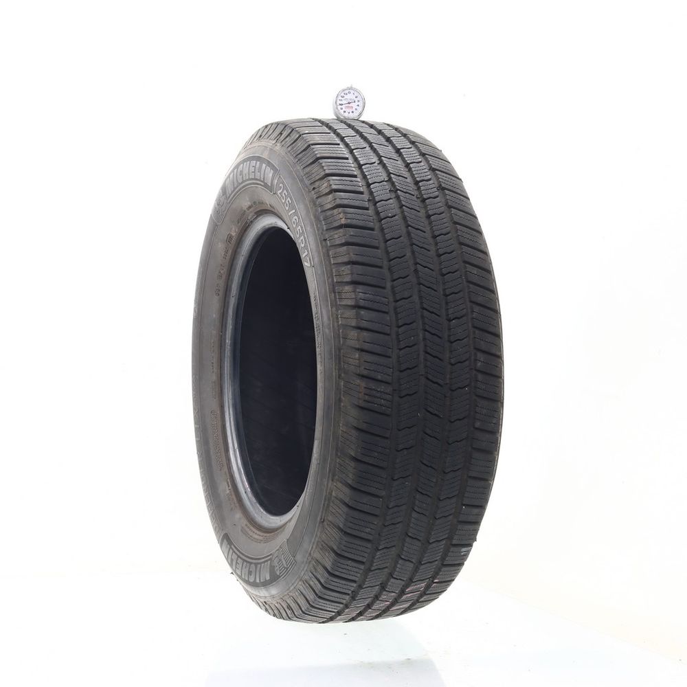 Set of (2) Used 255/65R17 Michelin Defender LTX M/S 110T - 9-9.5/32 - Image 4
