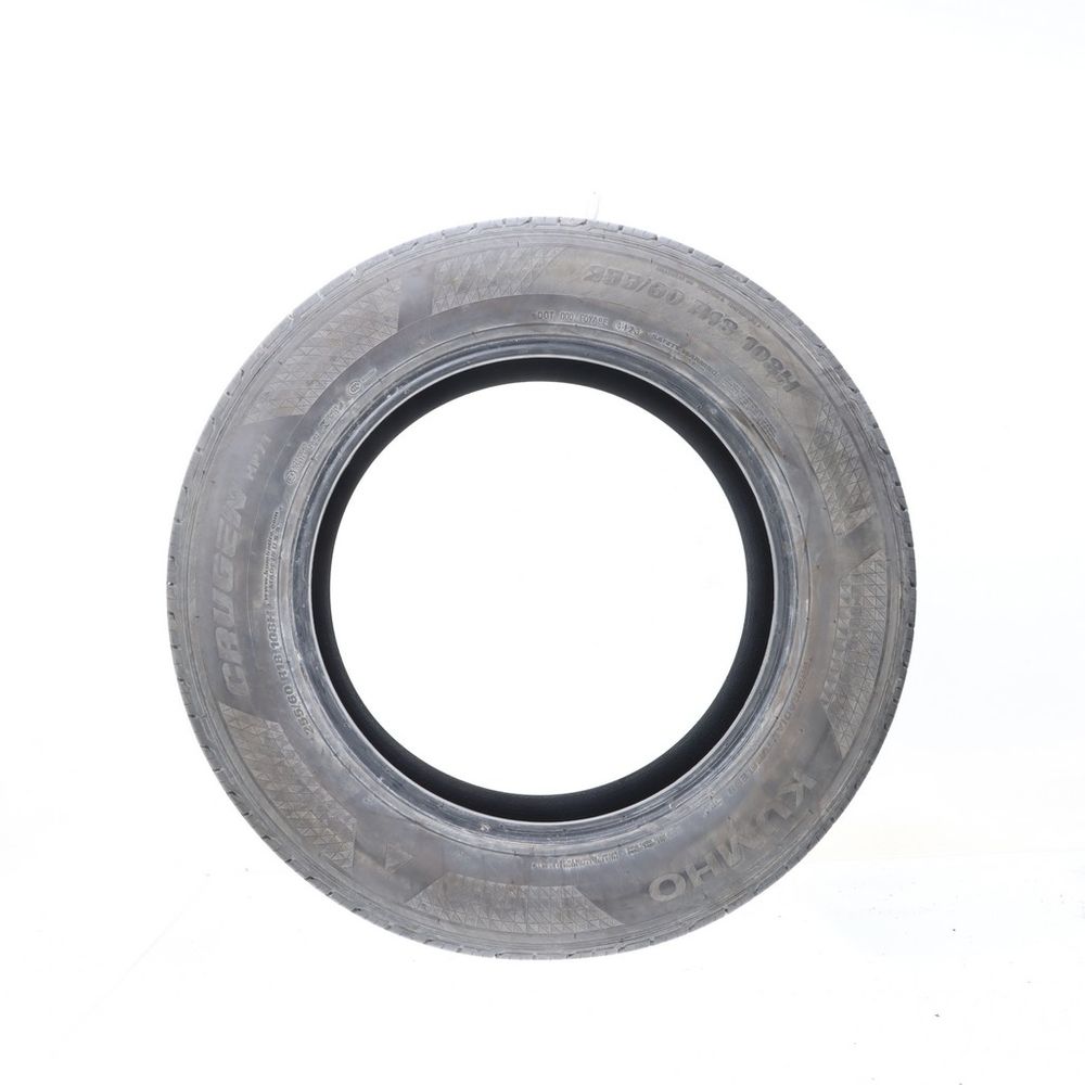 Used 255/60R18 Kumho Crugen HP71 108H - 8.5/32 - Image 3