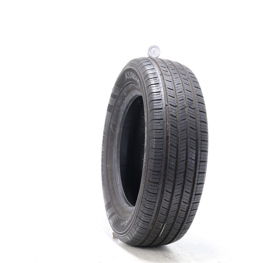 Used 235/65R17 Kumho Solus TA11 104T - 10.5/32 - Image 1