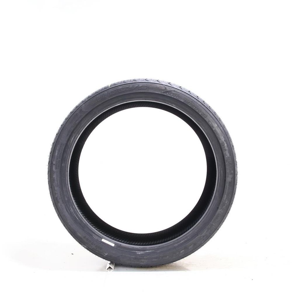 New 235/35ZR19 Nitto Motivo 91W - Image 3