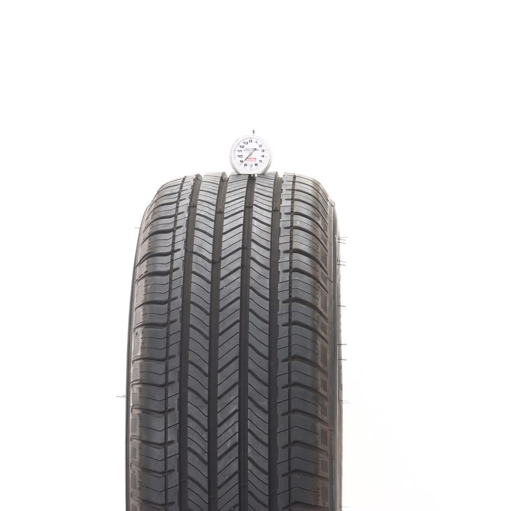 Set of (2) Used 235/65R17 Michelin Primacy All Season 104H - 8.5/32 - Image 2