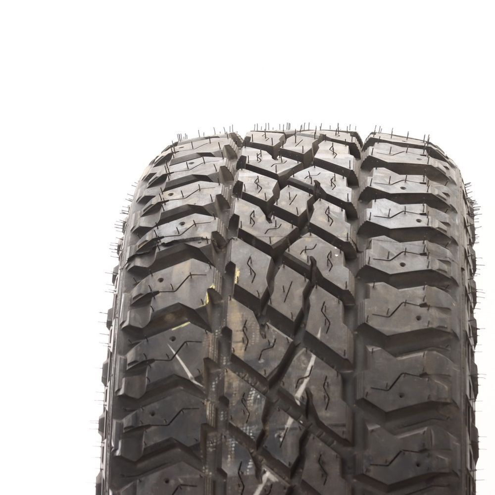 New LT 285/60R20 Cooper Discoverer S/T Maxx 125/122Q E - Image 2