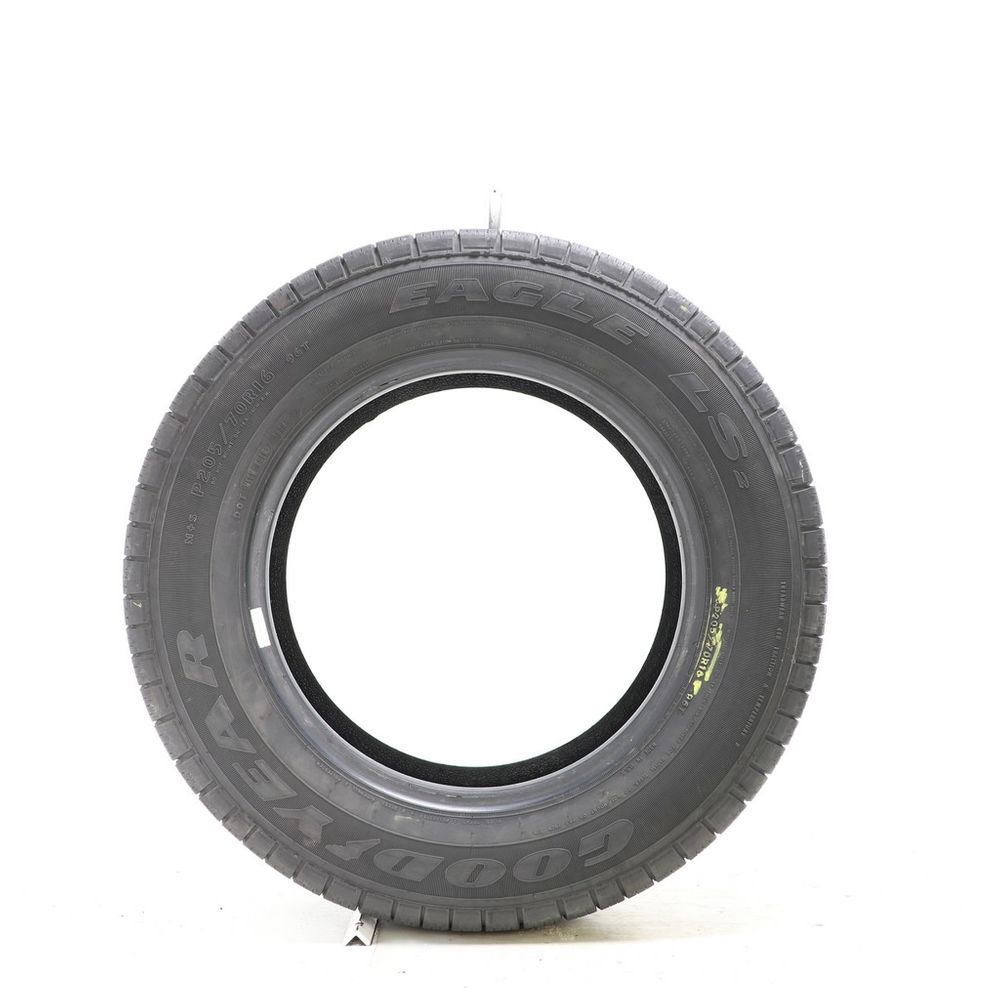 Used 205/70R16 Goodyear Eagle LS-2 96T - 8/32 | Utires