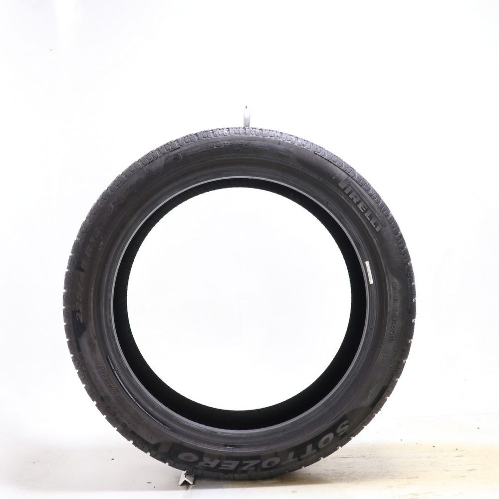 Used 225/45R18 Pirelli Winter 240 Sottozero Series II Run Flat 95V - 6.5/32 - Image 3